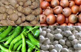 হিলিতে কমেছে কাঁচামরিচ ও আদার দাম